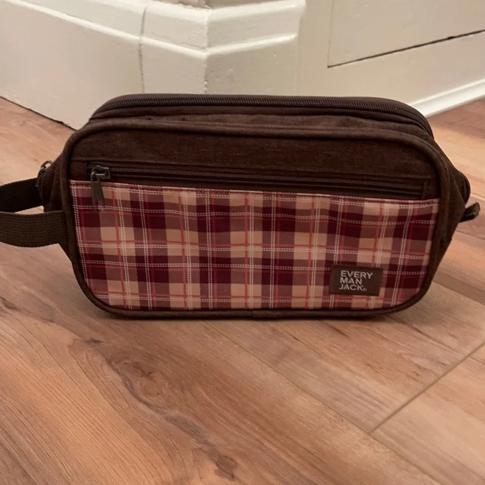 EUC Every Man Jack toiletry plaid bag​​​​​​​​​​​​​​